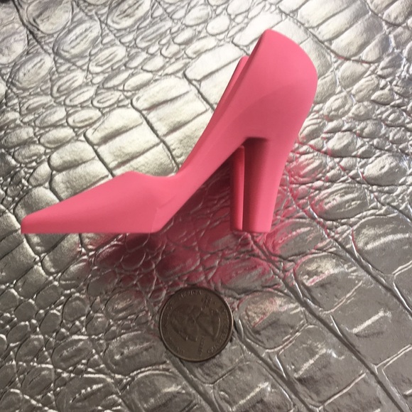 Smartphone High Heel Stand New - Picture 3 of 3